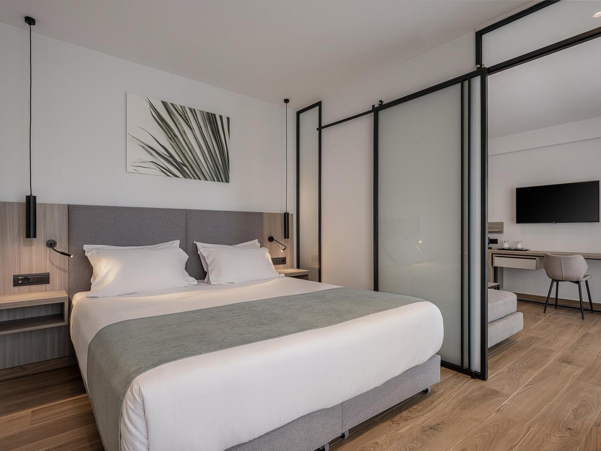 Myrion & - Adults Only Otel 5*